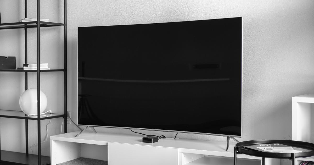 Best Type of TV for Bright Rooms TechReviewer