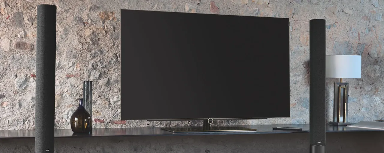 Choosing the Best TV For Your Room - A Buyer's Guide (2025)
